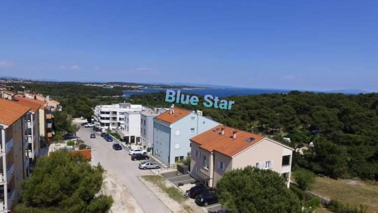 Blue Star Lägenhet Premantura Exteriör bild
